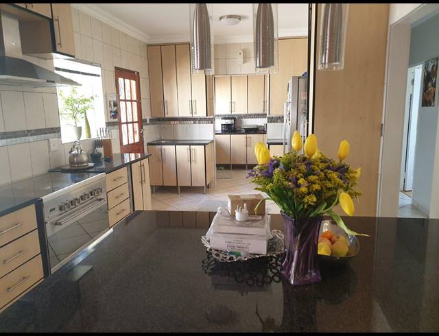 4 BEDROOM HOUSE SOLD IN FLORAUNA